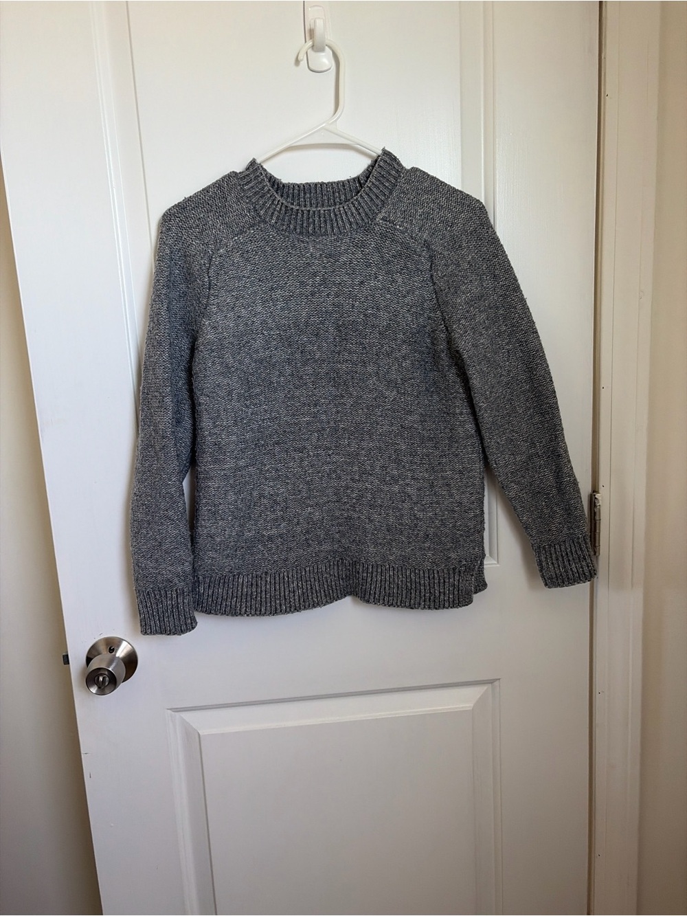 Banana Republic Women's Heather Gray Crewneck Sweater